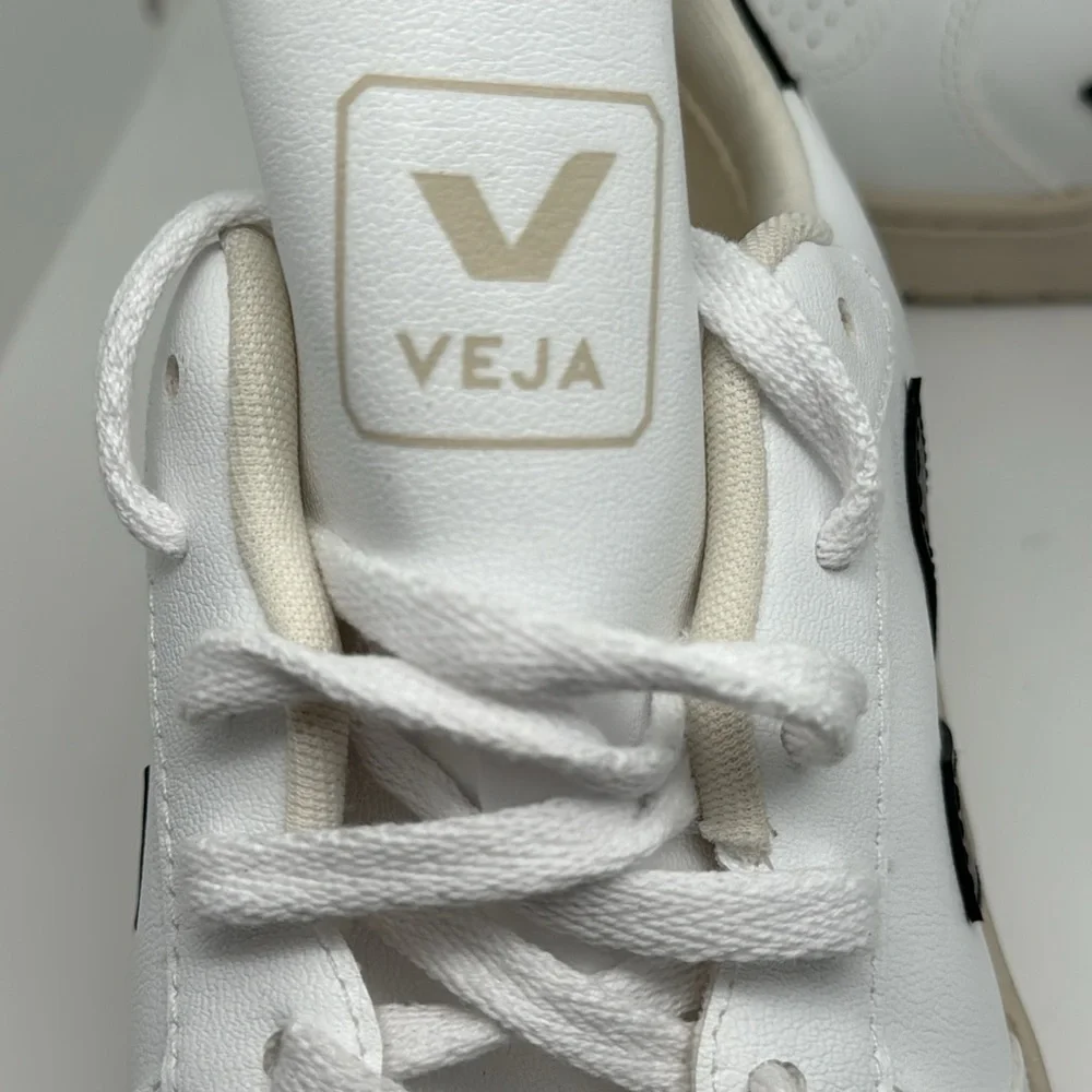 Free‎ People Veja V-10 Platform Low Top Casual White Black Leather Sneakers Sz9